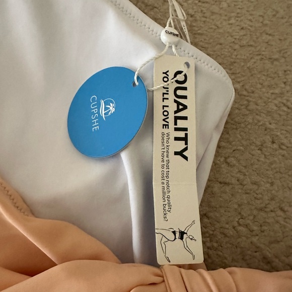 NWT Cupshe Woman’s Swimsuit One Piece, Sz L, Orange/Beige/White - Picture 7 of 13